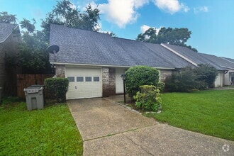 Building Photo - Charming West Pensacola Townhome – 2BR/2BA...