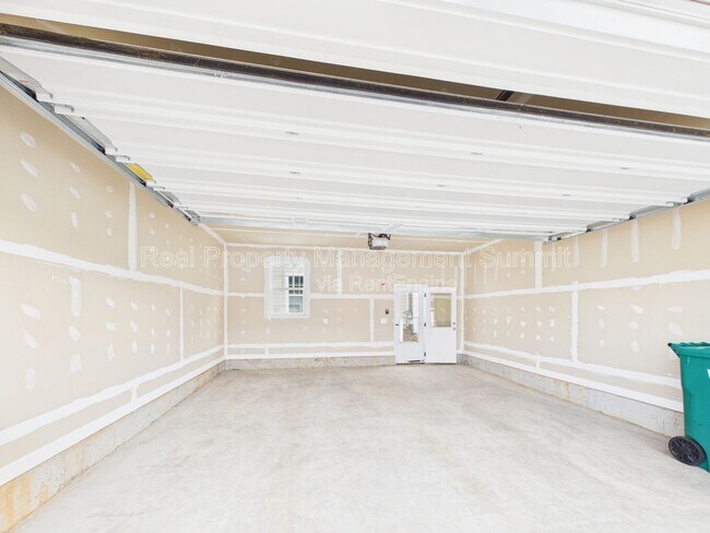 Building Photo - 3284 Charleston Blvd