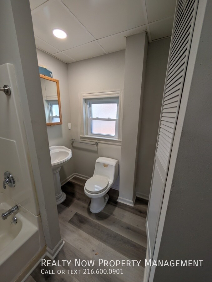 Building Photo - 7501 Berry Ave