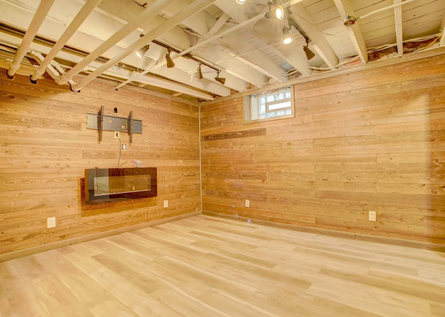 Building Photo - Perfect 5BR Home in Uptown!