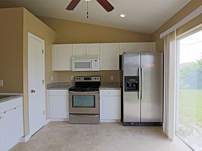 Building Photo - SFH - Cape Coral 325
