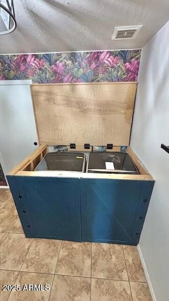 Building Photo - 7407 E Medina Ave