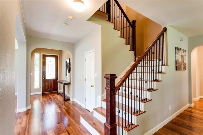 Building Photo - 15716 Belfin Dr