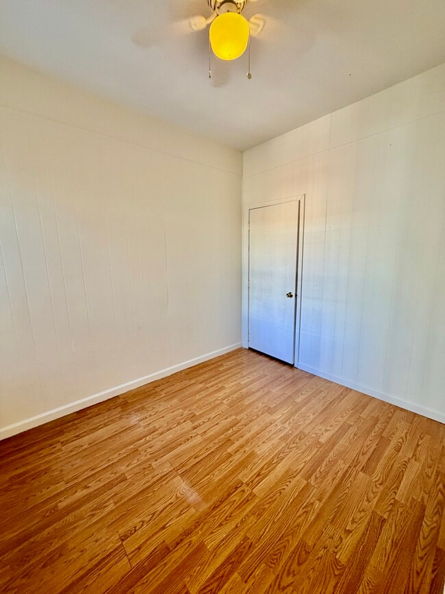 Building Photo - 1825 Dudley St