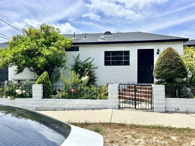 Building Photo - 13570 Rayen St