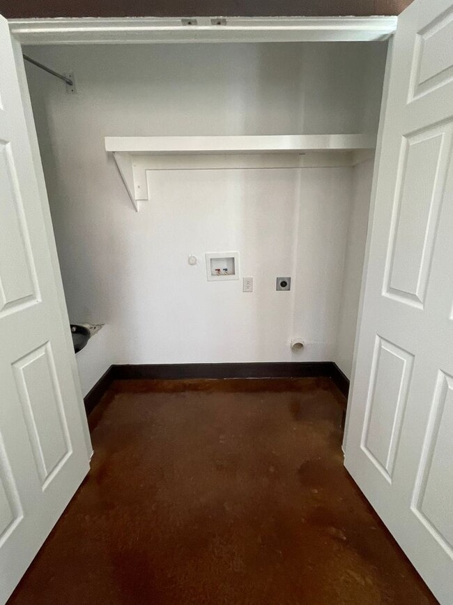 Building Photo - Longhorn Ranch-Barndo Community-Half Acre Lots