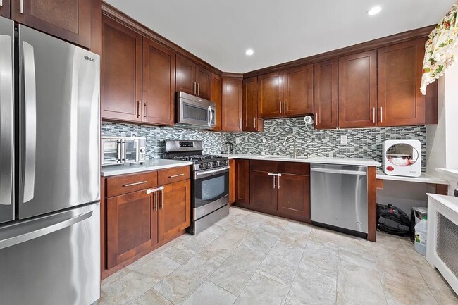 Building Photo - 29-30 138th St