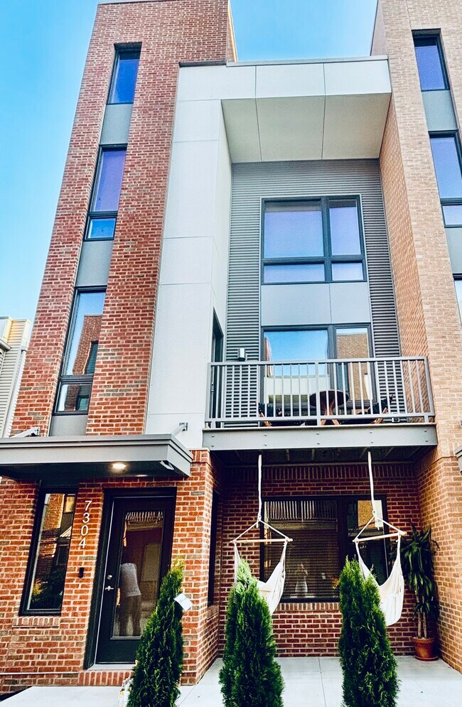 Primary Photo - 7304 Pk Pl Ct