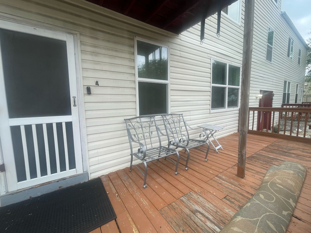 Building Photo - 9611 3rd View St