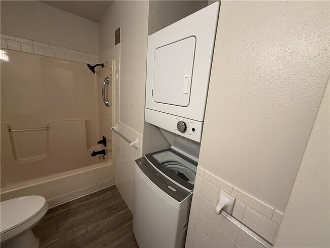 Building Photo - 4003 S Carol Pl
