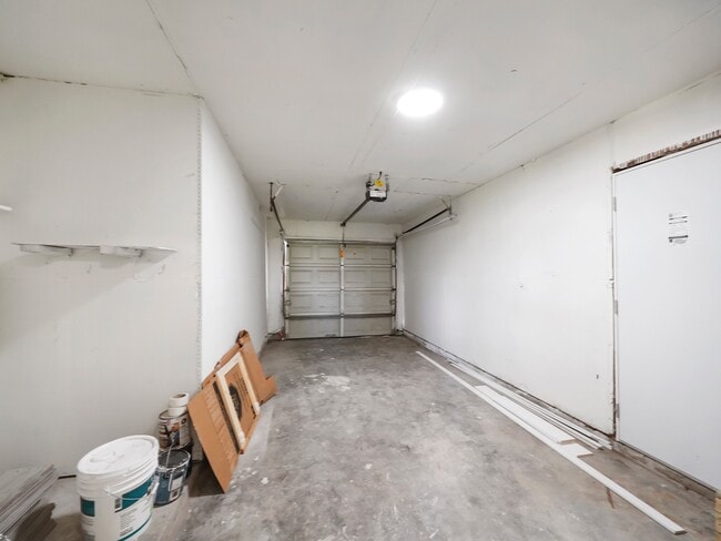 Building Photo - 3607 Marchant Rd