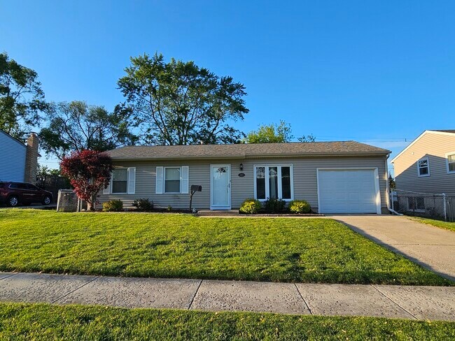 Primary Photo - 302 Healy Ave