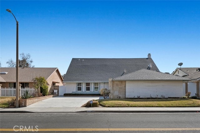 Building Photo - 23850 Vía Jacara