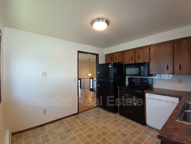 Building Photo - 537 E Garland Ave
