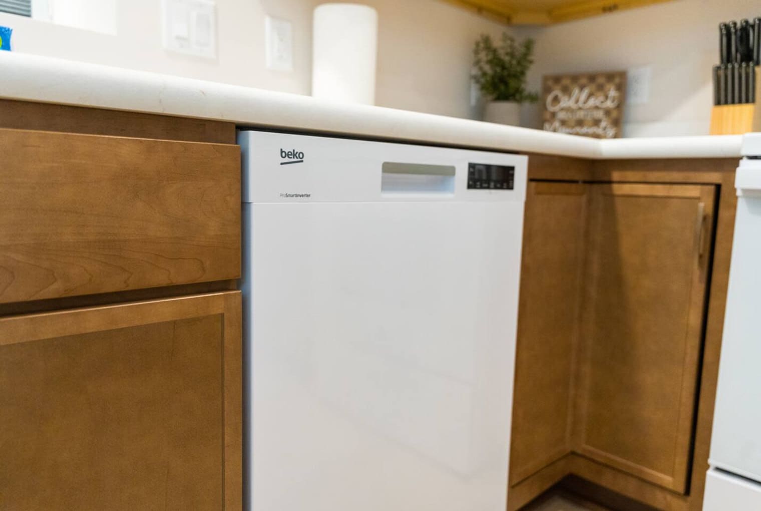 Building Photo - 10268 Cleveland Rd