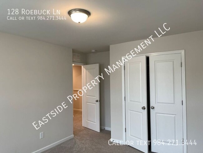 Building Photo - 128 Roebuck Ln