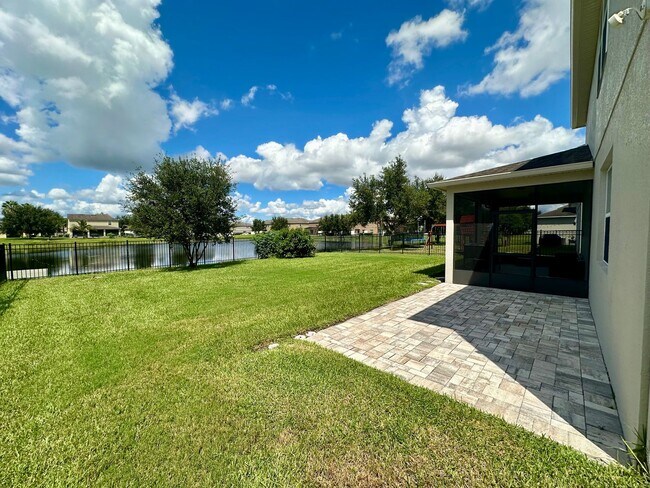 Building Photo - Discover the Charm of This Stunning 4-Bedr...