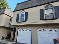 Building Photo - Superb Location for this Spacious 2 Bedroom 1.5 Bath Campbell Townhouse