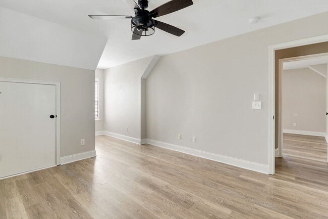 Building Photo - E 31st Street