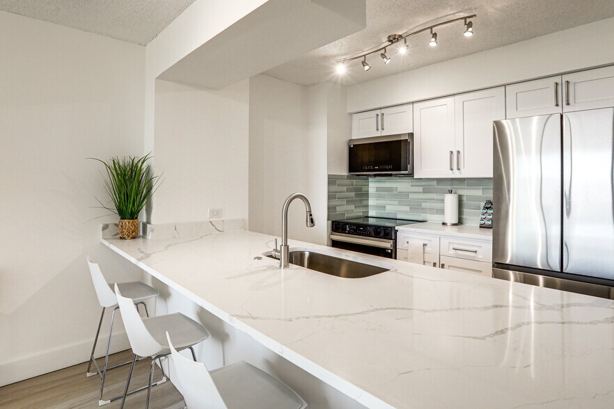 Building Photo - 1020 15th St