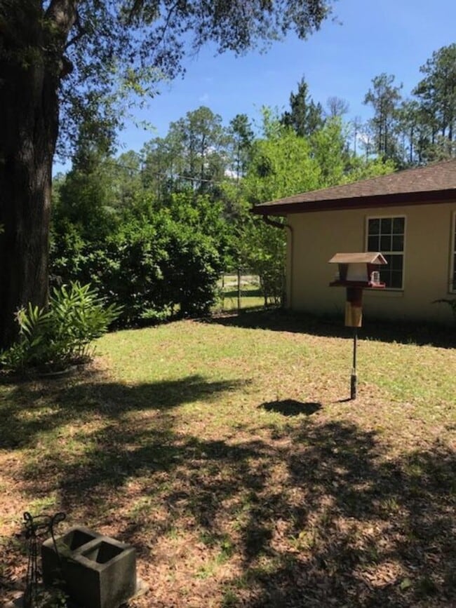Building Photo - Charming 3/2 Home in Citrus Springs – Fenc...
