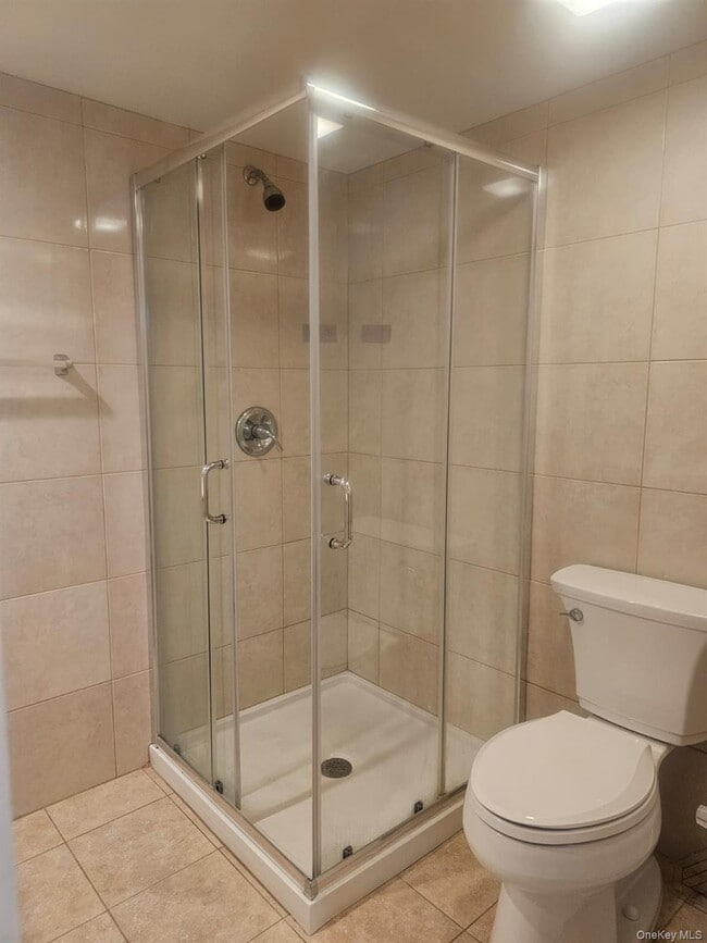 Building Photo - 31 Albermarle Ave