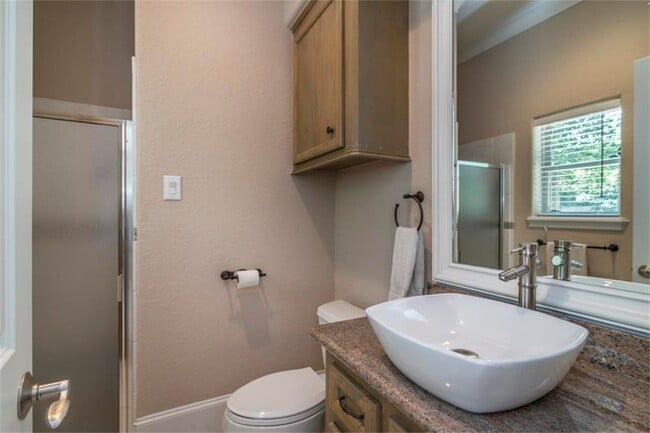 Building Photo - 15306 Coastal Oak Ct