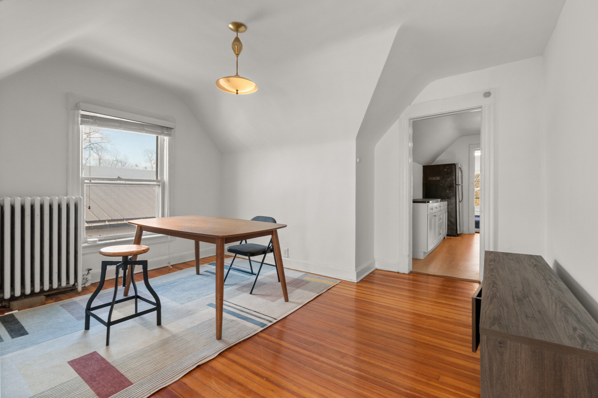 Building Photo - 1121 Leonard Pl