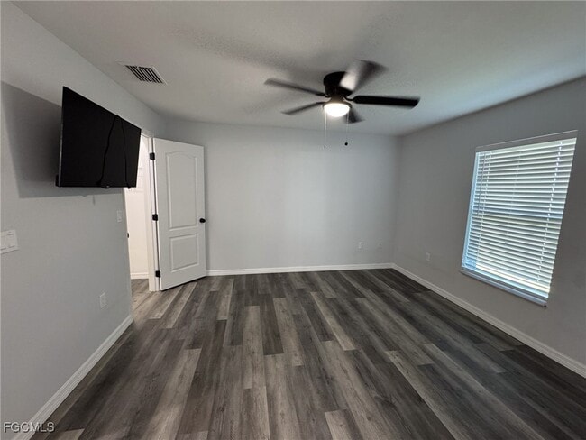 Building Photo - 1021 NW 10th Ave