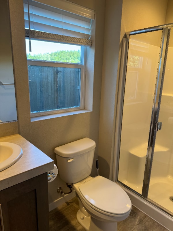 Building Photo - 162 SW Howard Pl N