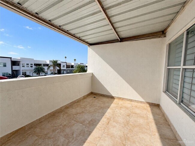 Building Photo - 4217 Colbath Ave