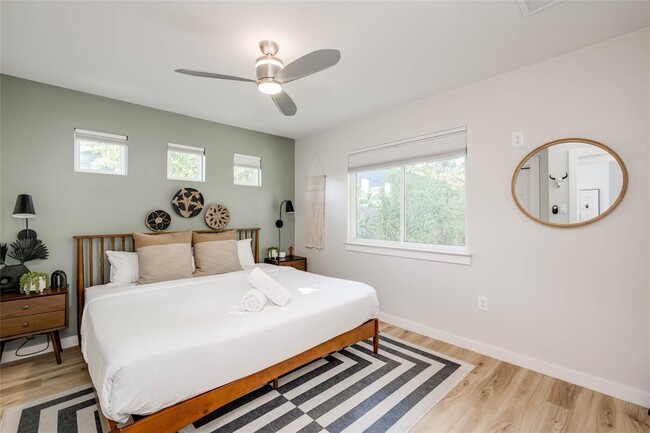 Building Photo - 2516 Friar Tuck Ln