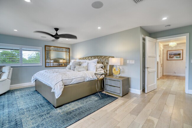 Building Photo - 5246 Boca Marina Cir S