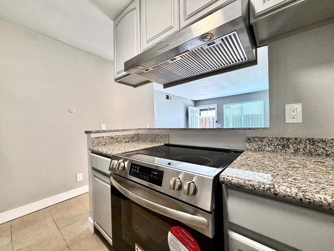 Building Photo - 1819 W St