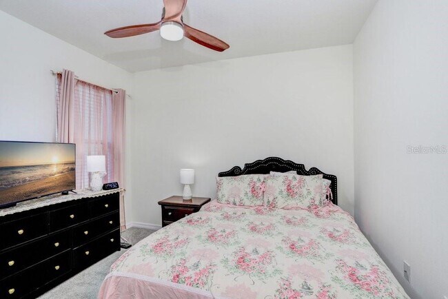 Building Photo - 17020 Oval Rum Dr