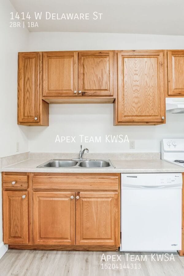 Building Photo - 1414 W Delaware St