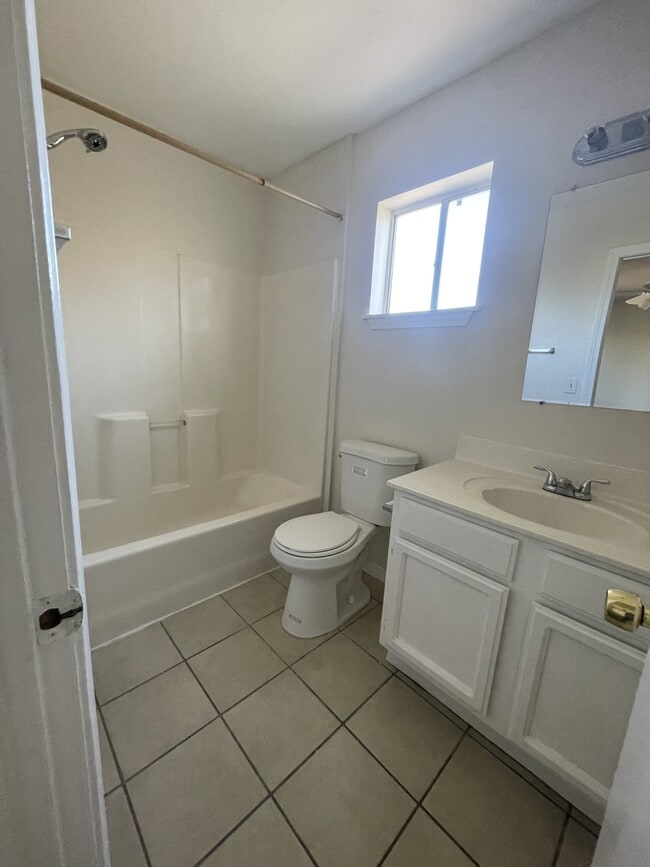 Building Photo - 12509 Wendy Reed Dr