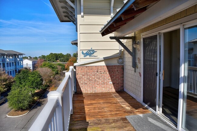 Building Photo - FOR RENT - NORFOLK!