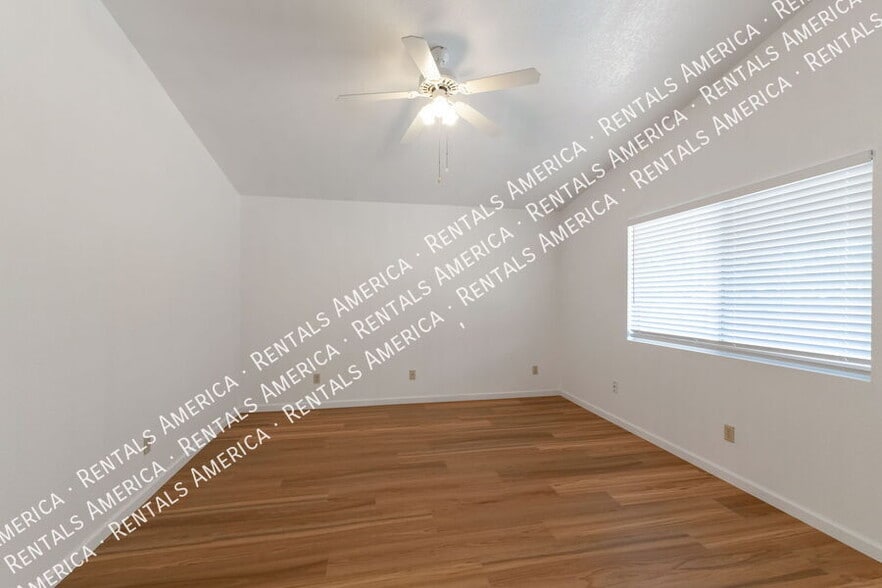 Building Photo - 8668 S Desert Dove Dr