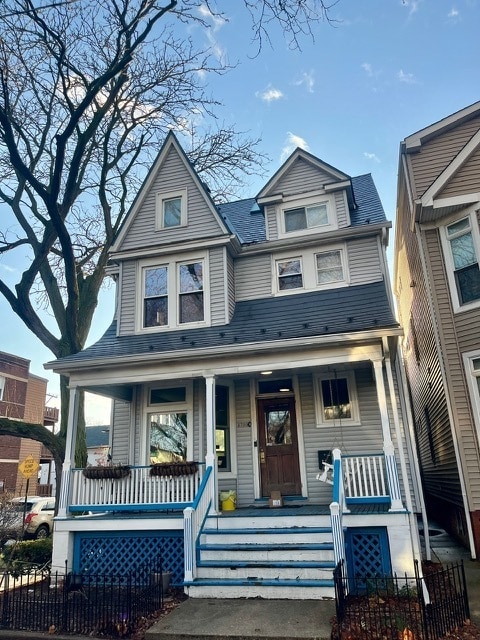 Building Photo - 3700 N Hermitage Ave