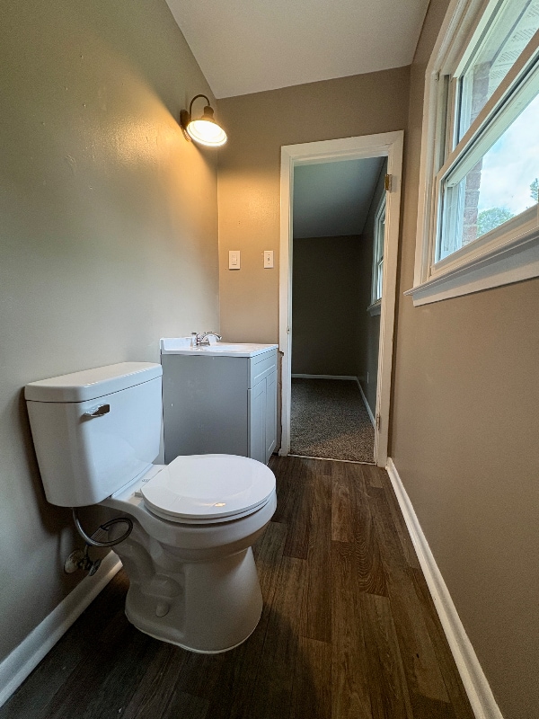 Building Photo - 3330 Karian Dr