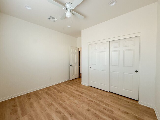 Building Photo - 29 Palms Home with Solar