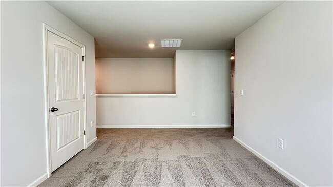 Building Photo - 61 Biltmore Pl