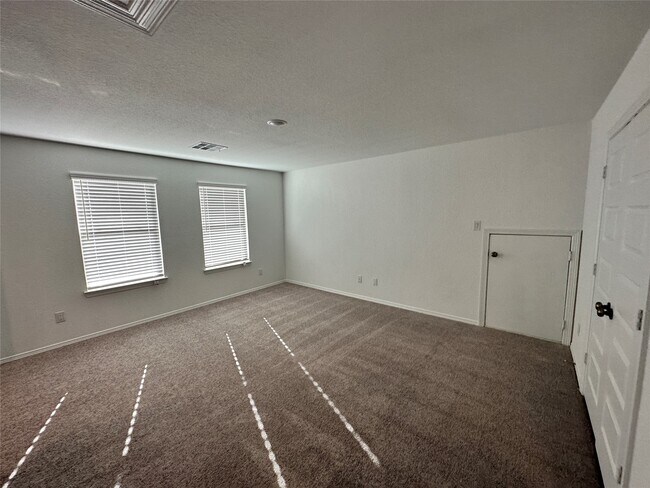 Building Photo - 16492 Moss Ln