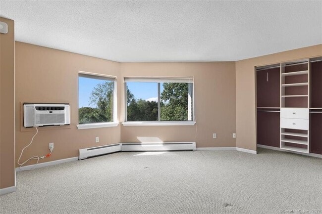 Building Photo - 675 Townsend Ave