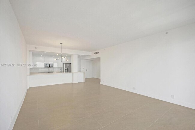 Building Photo - 251 Crandon Blvd