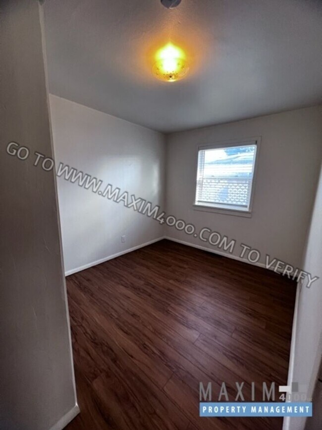 Building Photo - 2059 N 26th St