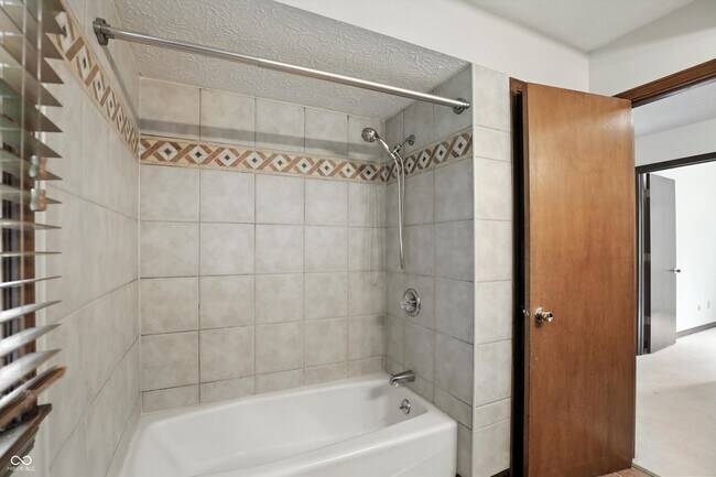 Building Photo - 781 Dayton Dr