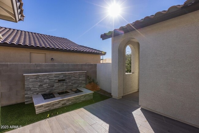 Building Photo - 15292 W Linden St