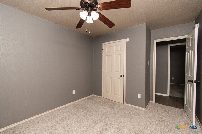 Building Photo - 3200 Alamocitos Creek Dr